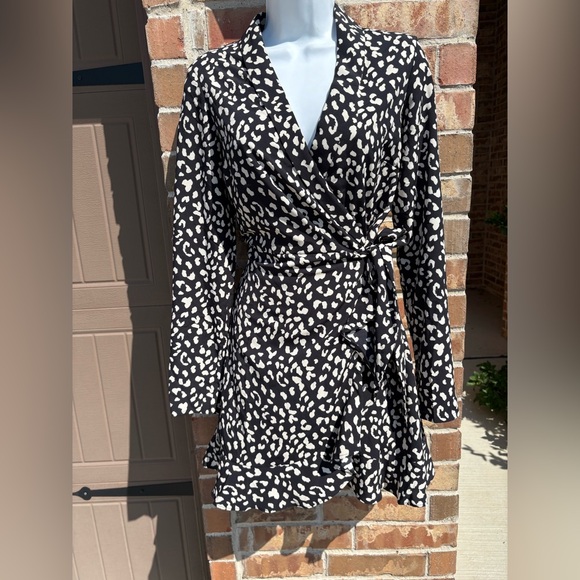Bardot black ad white Leopard Print Wrap Dress size 6 - Picture 4 of 14